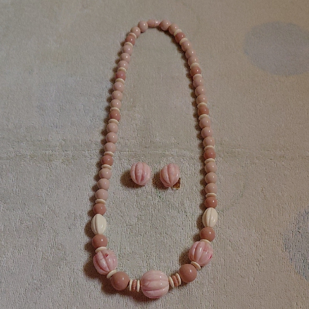 Vintage Pink Lucite Necklace And Clip Earrings Set-Circa 1960's